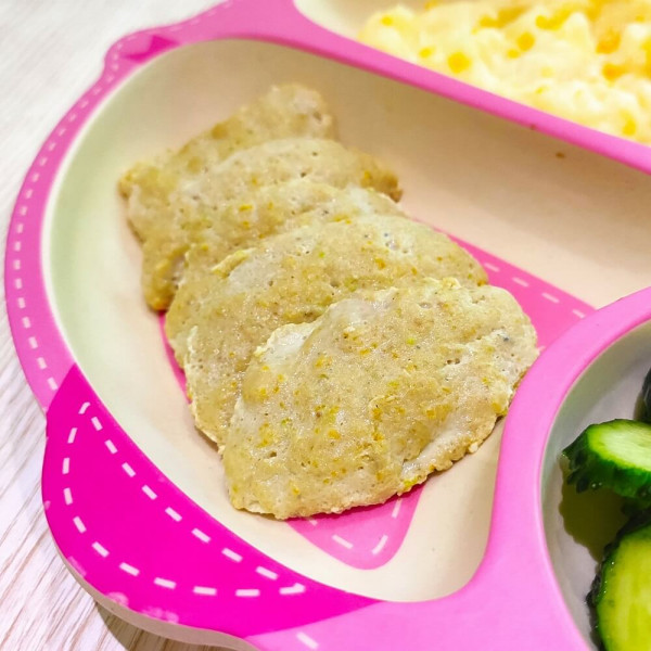 Рецепт рибно-овочевих млинців чи котлет зі скумбрії для дітей