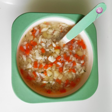 Рибний суп для дитини з рисом