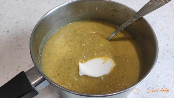 Суп-пюре из зеленого горошка и брокколи