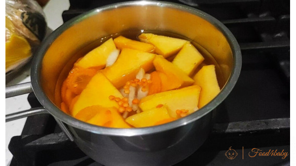 Рецепт Супа-пюре з  сочевицею та гарбузом для дітей