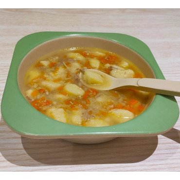 Суп с галушками или клецками из картофеля и рисовой муки для детей после года