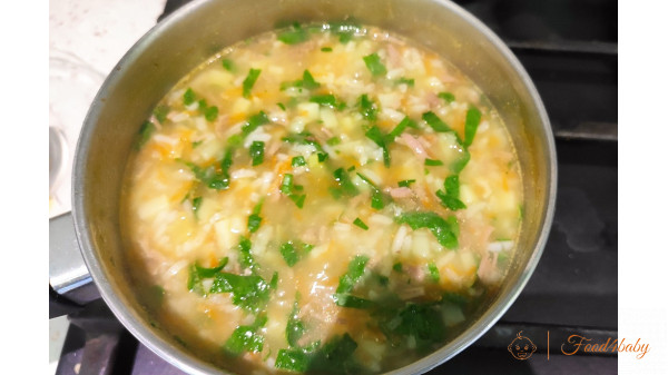 Рисовий суп з м'ясом та шпинатом